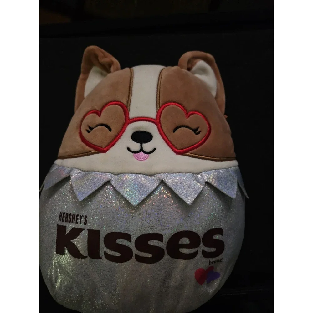 Squishmallows kisses regina